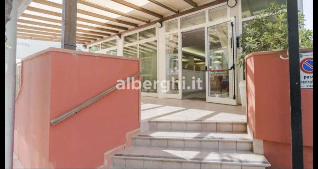 Hotel Sport Rimini Exterior foto